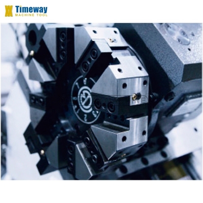 Máquina de torno CNC de perfurador de fuso de precisão de 82 mm com tipo de cama plana multifuncional