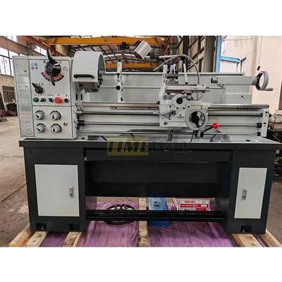 220/380V Voltagem Mini Torno Horizontal Gap Bed Torno com 1930 * 760 * 1580mm Dimensões