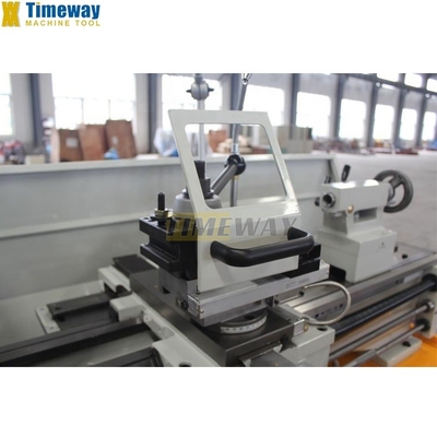 220/380V Voltagem Mini Torno Horizontal Gap Bed Torno com 1930 * 760 * 1580mm Dimensões