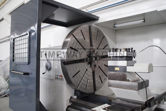 320 r.p.m. Máxima velocidade do fuso Máquina de torção horizontal CNC para 10 toneladas de torneamento de barras