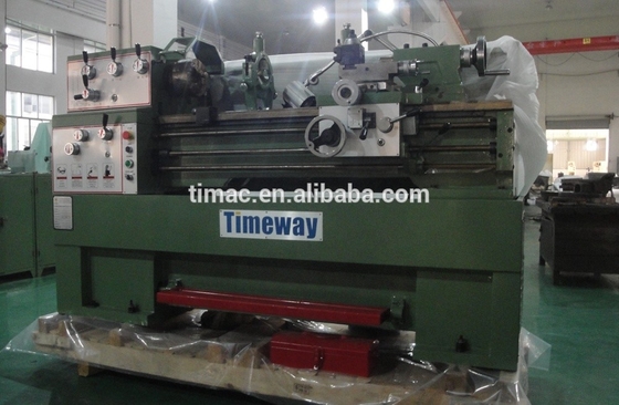 T-1440W Máquina de torno horizontal de balanço de 356 mm para operações de torneamento de metais versáteis