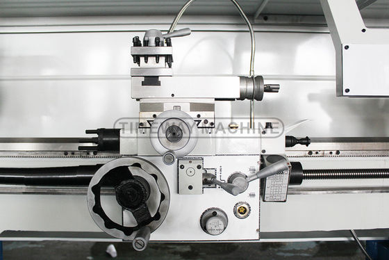 Diâmetro de balanço máximo 410mm Função leve Precision Gap Bed Lathe CM-400 com desempenho