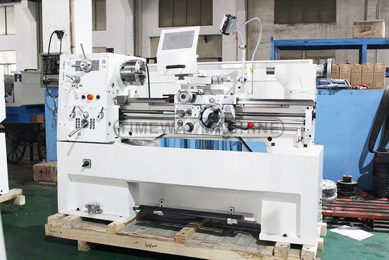 Diâmetro de balanço máximo 410mm Função leve Precision Gap Bed Lathe CM-400 com desempenho