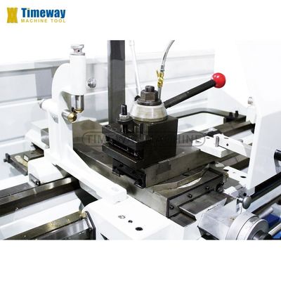 Máquina de torno de cama horizontal com furo de espinha de 58 mm Max. comprimento da peça de trabalho 1000mm