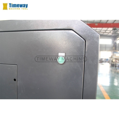 Máquina de torno CNC de perfurador de fuso de precisão de 82 mm com tipo de cama plana multifuncional