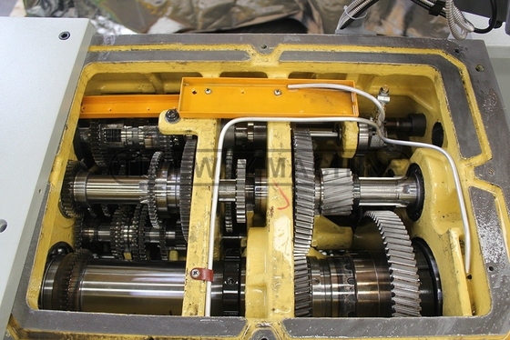 2500 N.m Torque de corte Alta precisão Espaçamento horizontal Cama de torno Máquina de torção velocidade de alimentação rápida