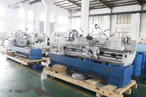 788mm Balanço em espaços e capacidade de usinagem Máquina de torno central universal com DRO de 2 eixos
