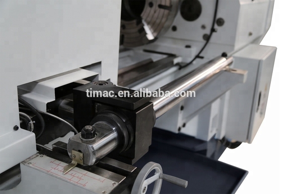 3 metros Máquina de torno convencional de duplo chuque para e Max. comprimento girado de 3000 mm