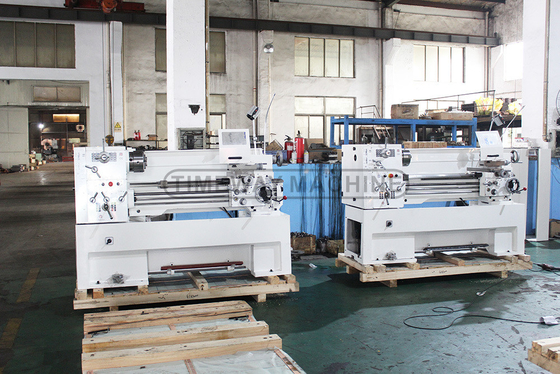 400-800mm Swing Taper da manga do tailstock MT4 Horizontal Precision Gap Bed Metal Lathe