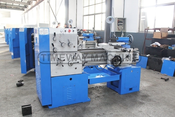 16 1600 r.p.m. Torno de metal de alta precisão Mini Torno Máquina-ferramenta com 1500 kg de peso