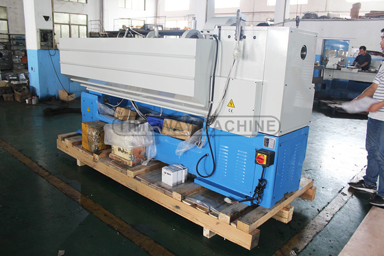 2720x1120x1700mm Universal Gap Bed Lathe ou Torno CL-410 CL-460 Potência do motor do fuso de 5,5 kW