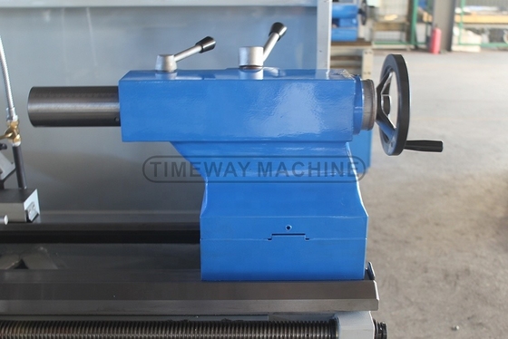 7Potência do motor do fuso de 0,5 kW Torno de metal pesado/torno de cama de lacuna universal 3500 kg peso