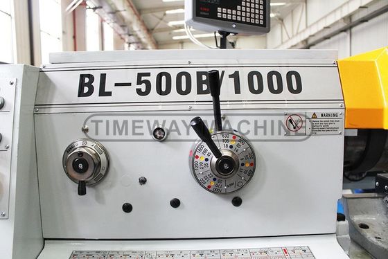 Máquina de torno manual horizontal de cama aberta para capacidade de usinagem de carga média por TIMEWAY