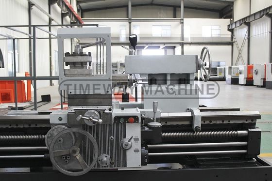 3900 KG Peso 3725x1473x1622 mm Máquina de torneamento de torno de motor a quente para corte de fios