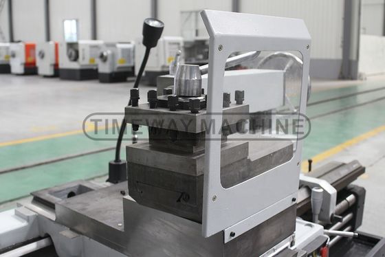 3900 KG Peso 3725x1473x1622 mm Máquina de torneamento de torno de motor a quente para corte de fios