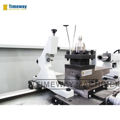 Máquinas de torneamento automático para corte de barras