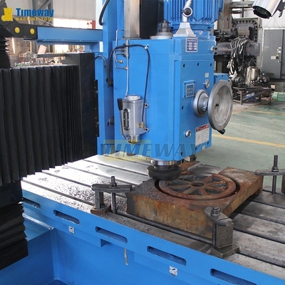 Máquina de fresagem de metais universal 82 505 r.p.m 1200 KG com alta velocidade e concorrência