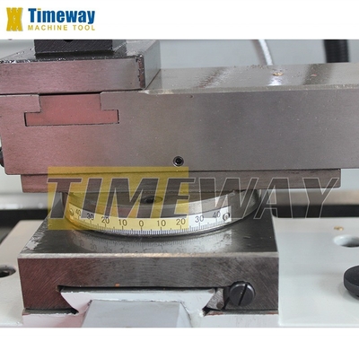 1000mm Distância Manual Precision Gear Head Torno de motor com 330mm Max. Swing Over Bed