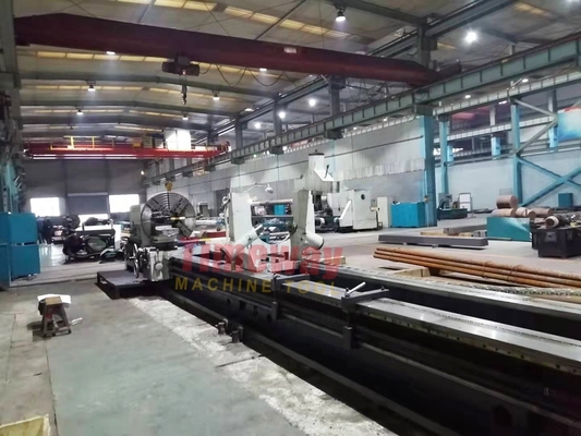 Metric 140 Torno manual com buraco cônico para peças de aço de até 12000 mm por Timeway