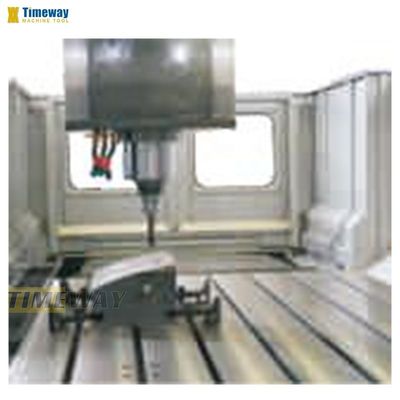 820x1300 Tamanho da mesa Máquina de fresagem CNC de parede de coluna dupla para usinagem pesada