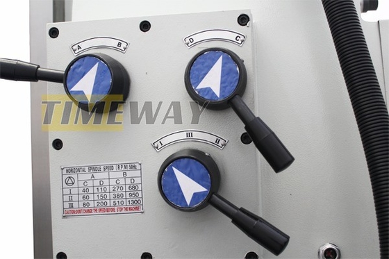 UM320D Máquina de moagem horizontal de tipo joelho para usinagem de trabalho médio Peso KG 1550