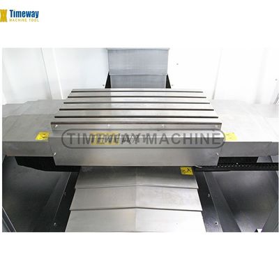 BT-40 Centro de usinagem vertical de alta rigidez com alta durabilidade