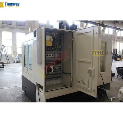 BT-40 Centro de usinagem vertical de alta rigidez com alta durabilidade