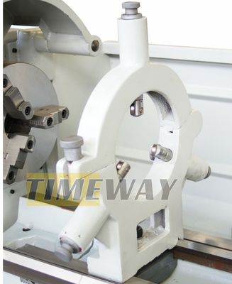 CM400 Torno horizontal com 205 mm de altura central e 1000 mm de comprimento máximo de rotação