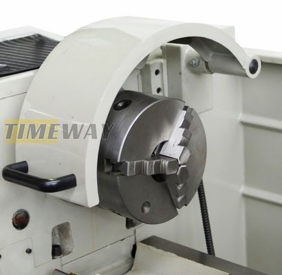 CM400 Torno horizontal com 205 mm de altura central e 1000 mm de comprimento máximo de rotação