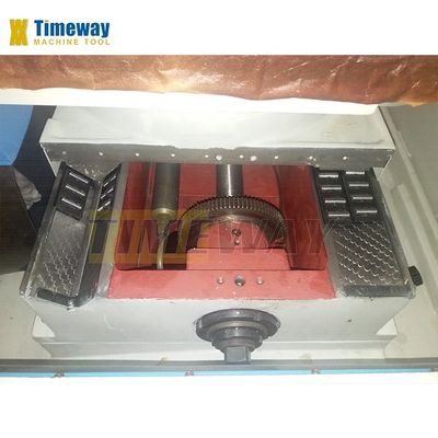 Máquina de moagem cilíndrica universal de alta precisão com distância entre centros de 2000 mm