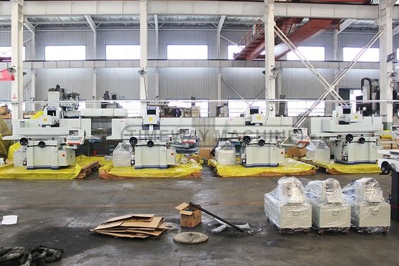 406x813mm Tamanho da mesa Selha hidráulica Moedor de superfície móvel para peças grandes 3400KG