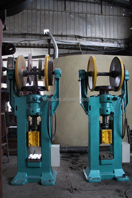 Forja manual de disco duplo de 200 mm Slide Stroke Friction Screw Press a 101*1141*2655mm