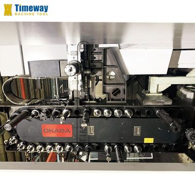 Máquina de fresagem CNC horizontal para componentes metálicos Centro de usinagem de produção