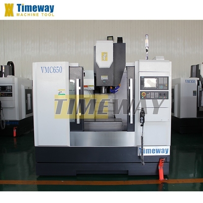 420x800mm Tabela de trabalho Tamanho Vmc650 3-Axis CNC Centro de usinagem vertical para fresagem de metal