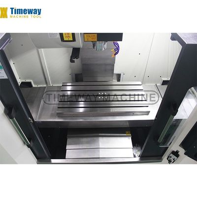 Máquina de fresagem CNC para usinagem de metais Tabela de tamanho 1000*550mm Centro de usinagem vertical