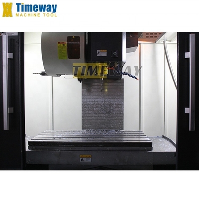 GSK/Fanuc/Siemens Control 3 Axis Vertical Machining Center com 1100mm X Table Travel