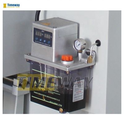 Máquina de moagem de superfícies metálicas com 406x1020 tamanho de mesa e 0,02 roda de mão de alimentação cruzada