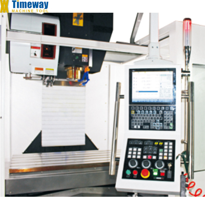 1360x700 Tamanho da mesa 3-Eixo VMC1370 Máquina de centro de usinagem vertical máquina de fresagem CNC