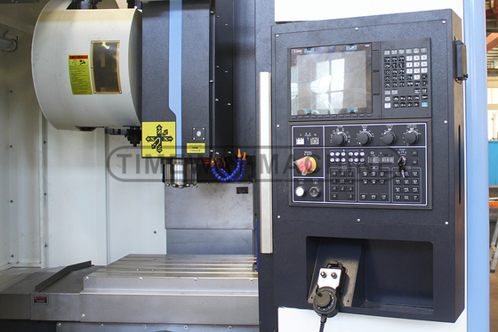 Alto nível de segurança VMC855G Centro de usinagem de fresagem vertical CNC para corte de metais