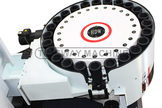 VMC1370 grande centro de usinagem vertical máquina de fresagem CNC com 1300mm mesa de viagem