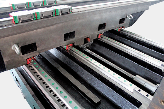 6s Min. Tempo de mudança de ferramenta VMC1370L Centro de usinagem vertical de 3 eixos com sistema CNC